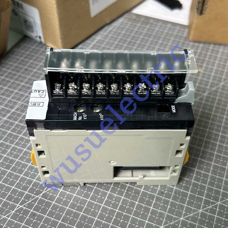 CJ1W-DA021 Analog output unit