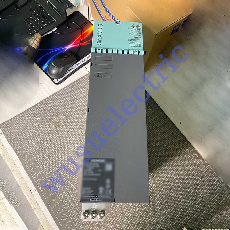 Siemens 6SL3120-2TE21-8AA3 Double Motor Module