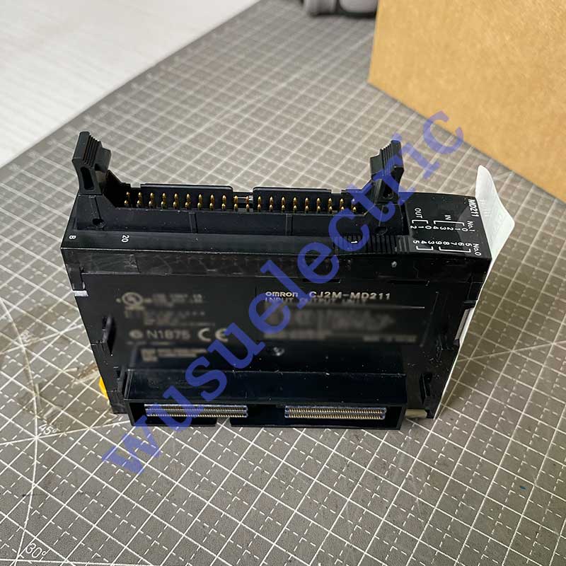 CJ2M-MD211 Pulse I/O module