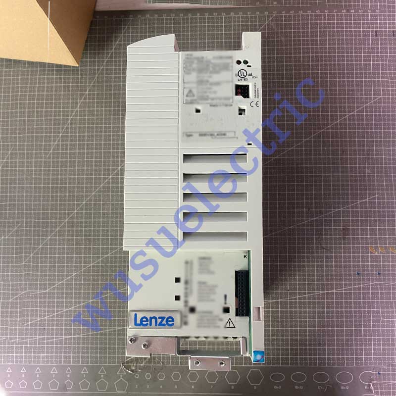 Lenze E82EV302_4C040 Inverter